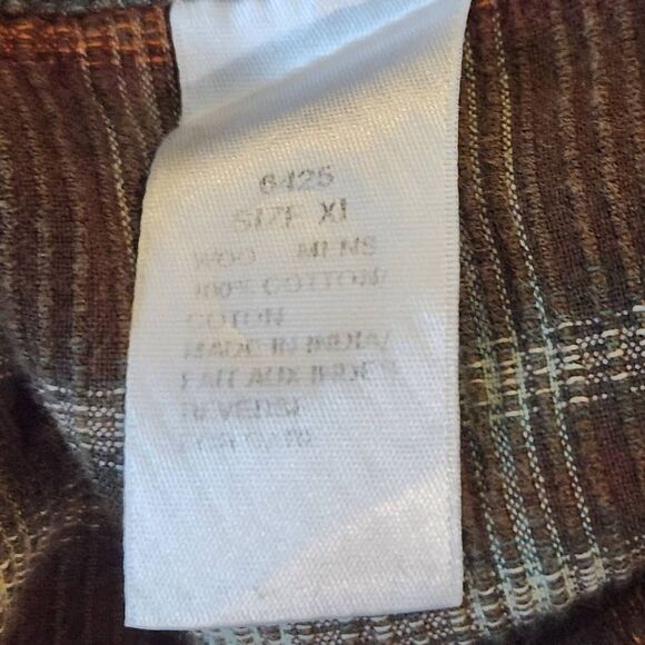 Woolrich Brown Plaid Medium Weight Button Down Shirt Men's Medium (4054) - Picture 6 of 7